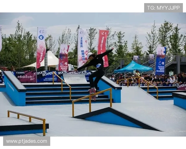 杭州滑板队荣获全国滑板团队协作排行榜第三名的辉煌成就 杭州滑板队荣获全国滑板团队协作排行榜第三名的辉煌成就