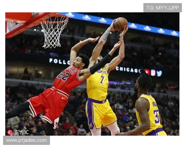 公牛与湖人精彩对决回放分析全场亮点与关键时刻回顾