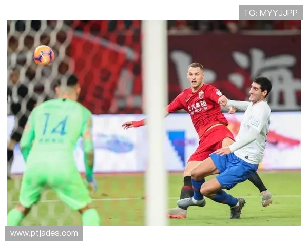 山东鲁能与上海东亚激战正酣谁能在这场对决中笑到最后