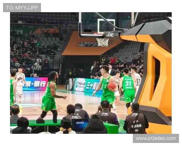 李晓旭的成长之路：从普通学生到篮球明星的奋斗历程与心路历程